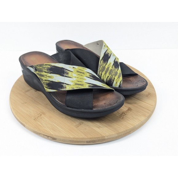 Bzees Womens 11 Cross Strap Wedge Sandals Desire Black Yellow‎ Slip On Shoes - Picture 1 of 11